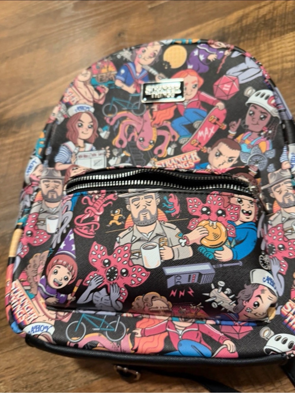 Stranger things mini backpack - Picture 2 of 4
